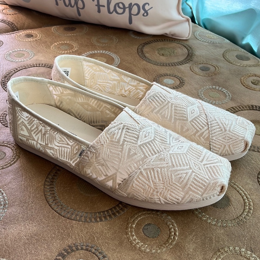 Size 9 TOMS Alpargata Natural Geo Lace